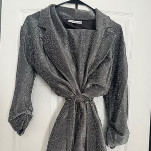 Sundarbay Women’s Silver Suit Size 14